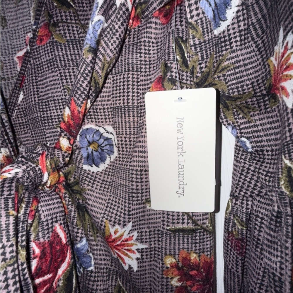 New York Laundry 2X Wrap Top Brown Plaid Floral Long Sleeve Tie Front NWT - Picture 7 of 7